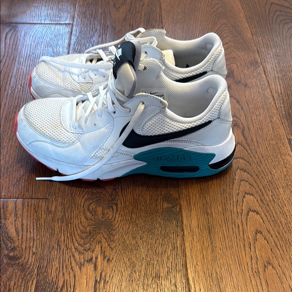 Nike Airmax womens White and Teal Sneaker